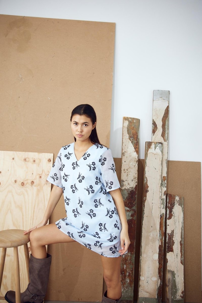 Noella Kjole - Jae Dress Light Blue "NYHED" - XS - - Diversita -
