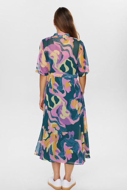 NUMPH Kjole - NUKYNDALL SS DRESS - Botanical Garden - 34 - Diversita - 